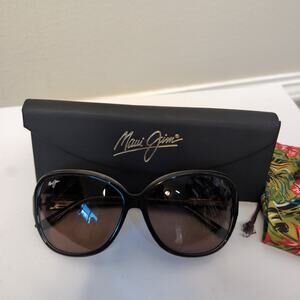 Women's Black Oval Sunglasses Maui Jim